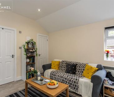 1 bedroom detached house to rent - Photo 3