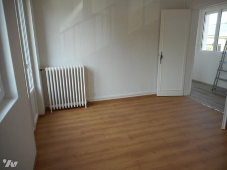 A louer Condé-en-Normandie dans le Calvados (14), Réf. 1836, rue des Prés Guillets, appartement... - Photo 2