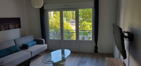 Colocation (étudiante) à 3 meublée proche centre - Photo 4