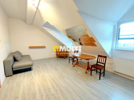 Przestronna kawalerka, osobna kuchnia - Zdjęcie 2