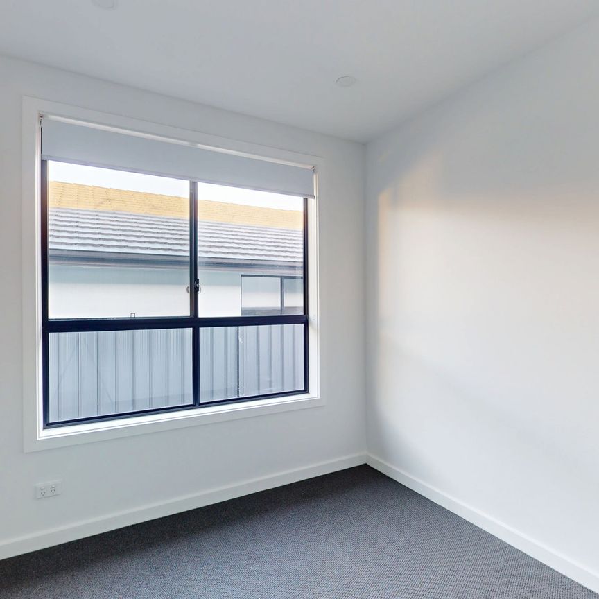 31A Rowcliff Circuit, Lochinvar NSW 2321 - Photo 1