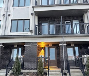 For Lease - 8 Matawin Lane, Richmond Hill, Ontario - Photo 4