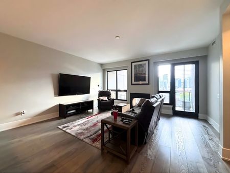 $3,399 / 2 br / 2 ba / 1378 sqft 181 James St N PH4 - Photo 3