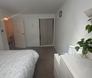 3 Bed Terraced House, Gravary Road, E16 - Photo 5