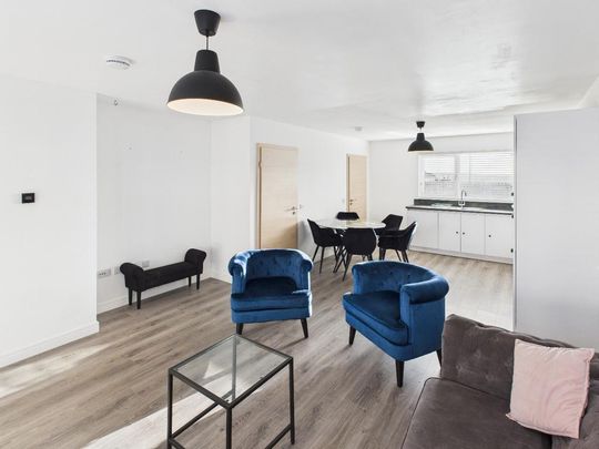 3 bedroom semi-detached house to rent - Photo 1