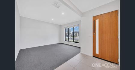 ✨ Modern Family Living in the Heart of Tarneit – 9 Maroa Street ✨ - Photo 2