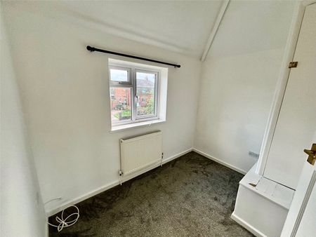 3 bedroom house to rent Knoll Crescent, Eastbourne, East Sussex, BN22 - Photo 4