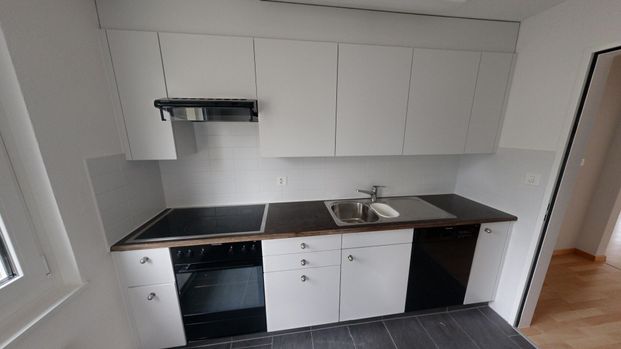 CHARMANTE 3.5 Zimmer-Wohnung an ruhiger Lage - Photo 1