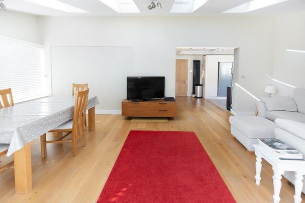 4 bedroom semi-detached house to rent - Photo 1