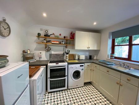 2 bedroom link detached house to rent - Photo 4