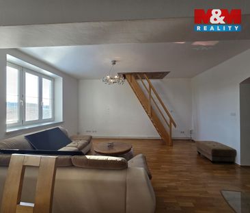 Pronájem bytu 4+kk 150 m², náměstí J. A. Komenského 7, Brušperk - Фото 3