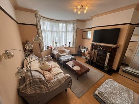 3 bedroom semi-detached house to rent - Photo 2