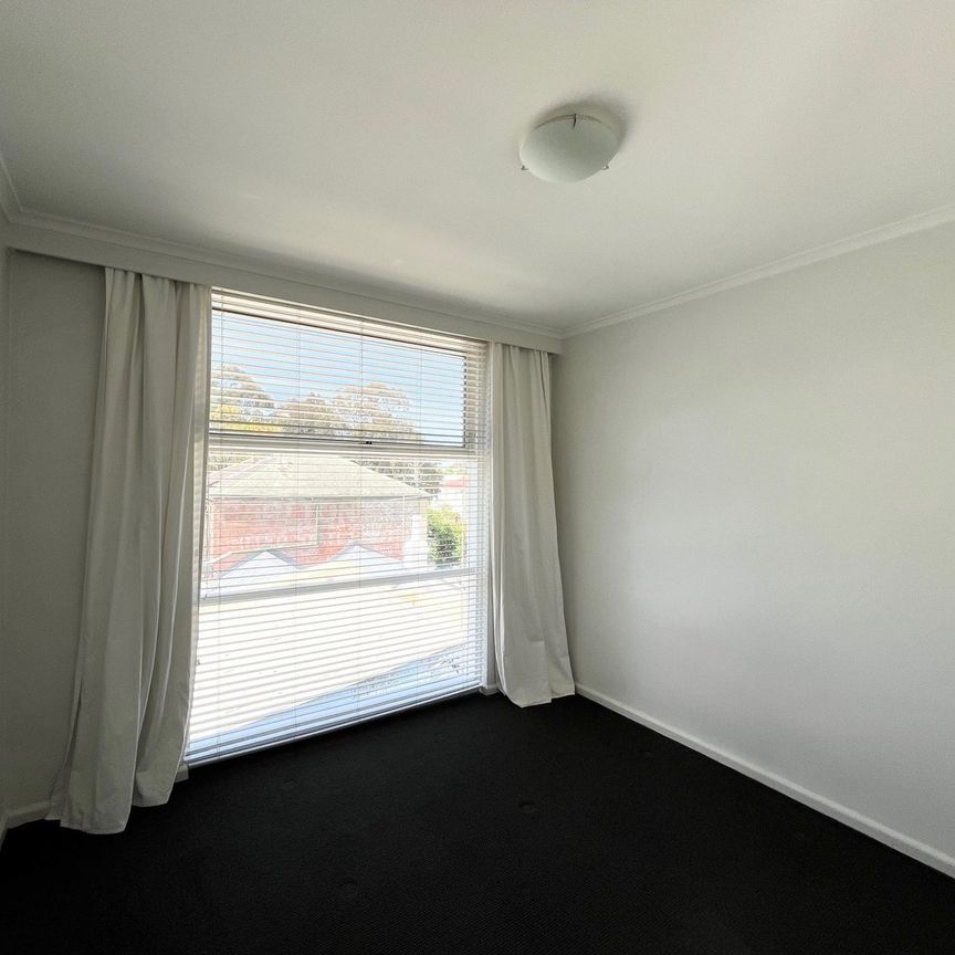 21/34 Neill Street, Carlton VIC 3053 - Photo 1