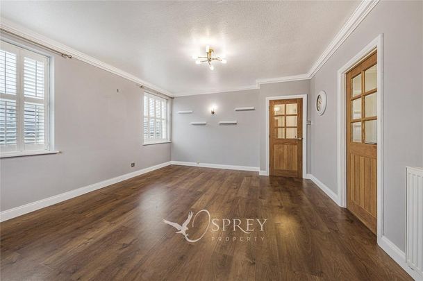 3 bedroom flat to rent - Photo 1