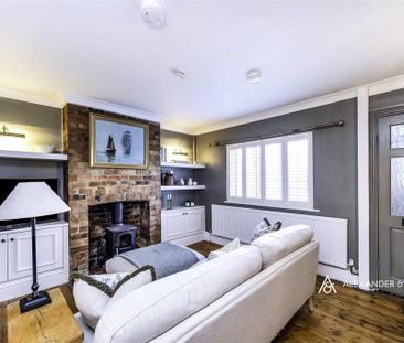 2 bedroom terraced house to rent - Photo 2