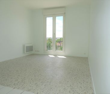 Location Appartement Rosny-sous-Bois 93110 Eglise Saint Laurent - Photo 2