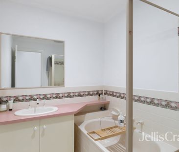 7 Gallery Gate Road, Yallambie, Vic 3085 - Photo 4