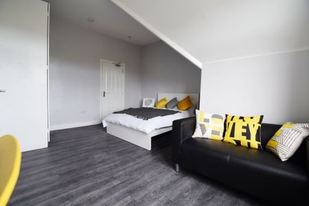 Room in a Shared Flat, Streatham High Road, SW16 - Photo 4