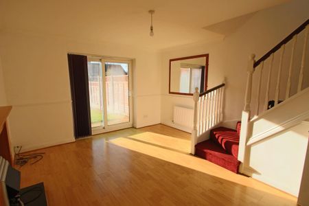 2 bedroom terraced house to rent - Photo 3