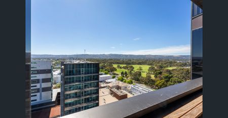 Ultra-chic city apartment with enviable views - Photo 5