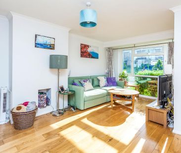 3 bedroom house to rent Rothley Chase, Haywards Heath, RH16 - Photo 2