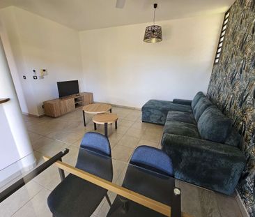 Location Appartement 2 pièces 51m² STE MARIE 97438 - Photo 1