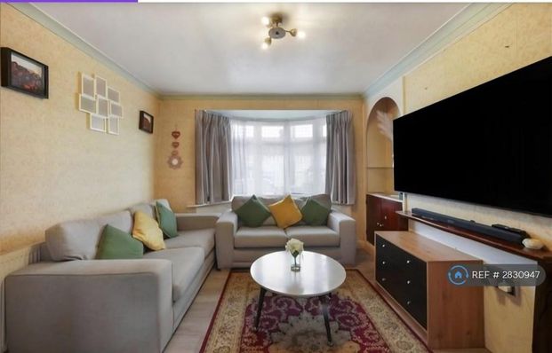 3 bedroom terraced house to rent - Photo 1