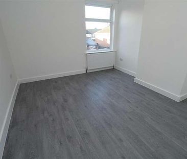 Longmoor Lane, Fazakerley, Liverpool, L10 - Photo 2