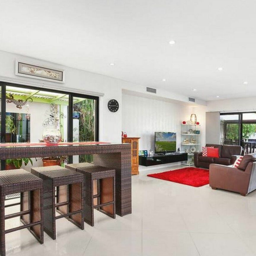 SHORT TERM LEASE AVAILABLE - Photo 1