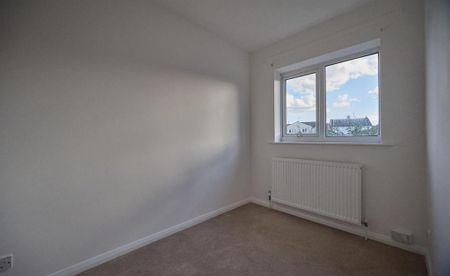 2 bedroom semi-detached house to rent - Photo 2