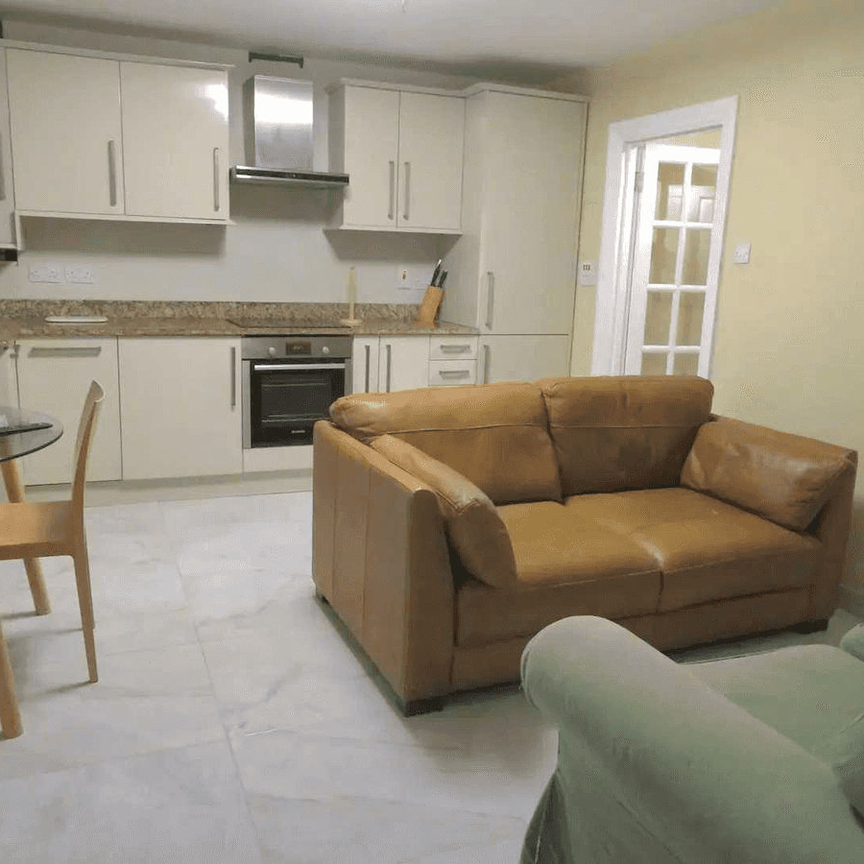 Boyne Road, London, SE13 - Photo 1