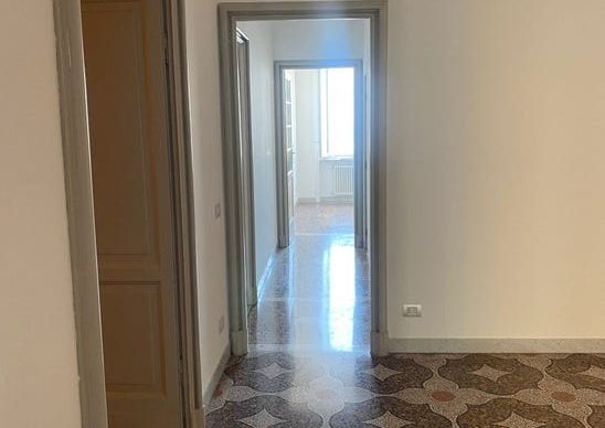 Via Gaetano Colombo, Genova, Liguria 16122