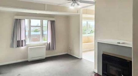 TOKOROA - 3 BEDROOMS - Photo 2