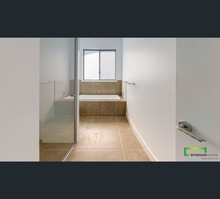 8 Warner Street, Wellington Point, Qld 4160 - Photo 5