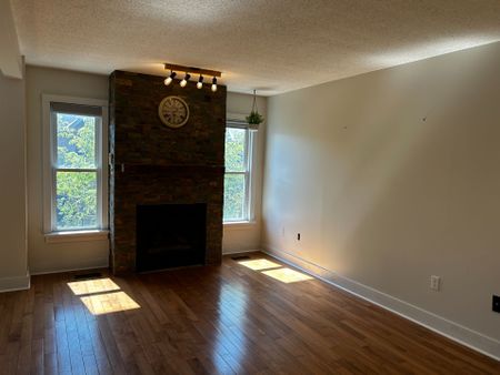 For Lease - 1199 Hamilton Road Unit# 4, London East, Ontario - Photo 2