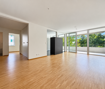 Lichtdurchflutete, moderne Wohnung an idyllischer Lage - Photo 3