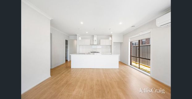 Modern Family Living in Prime Alfredton Location - Photo 1