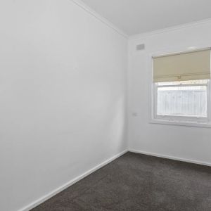 Three Bedroom House Centrally Located in Edwardstown - Photo 2