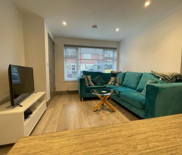 1 bedroom in a house share to rent - Photo 1