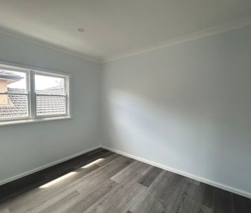 Stylish One-Bedroom Unit in Prime Coniston Location - Photo 3