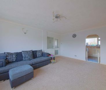 2 bedroom maisonette to rent - Photo 2
