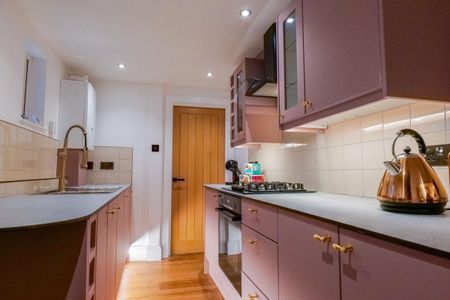 Norfolk Square - Photo 4