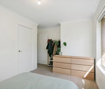Private, Low-Maintenance Living in a Prime Innaloo Pocket - Photo 1