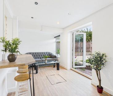1 bedroom in a house share to rent - Photo 6