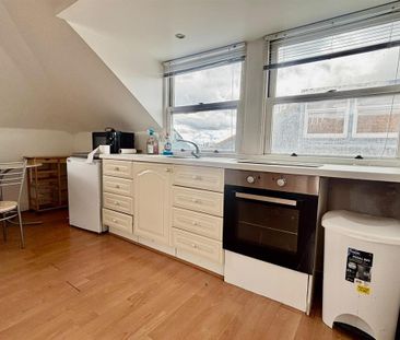 House share to rent - Photo 3