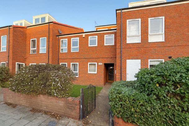 2 bedroom Flat To Let Total Size: 668 SQ FT - Photo 1