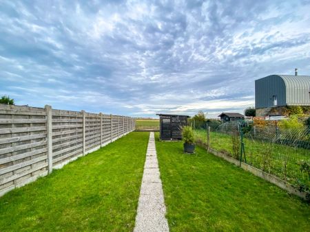 Gerenoveerde rijwoning te huur op 273m² met 3 slaapkamers te Adinkerke (De Panne)! - Foto 2