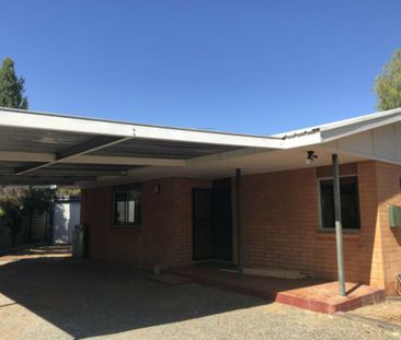 4 Bedroom, 2 Bathroom House in Larapinta with Outdoor Entertaining - Photo 5