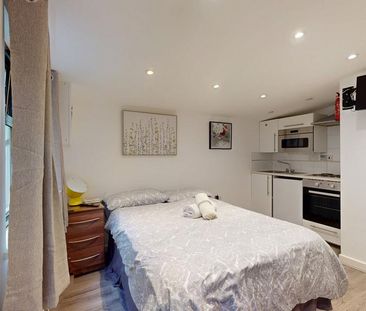 Studio to rent - Photo 1