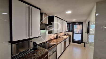 4 bedroom luxury Apartment for rent in Valencia - Photo 5